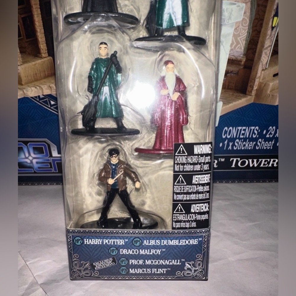 Harry Potter Nano Metalfigs Gryffindor Tower Playset 2017 & Extra Figures - Picture 5 of 7